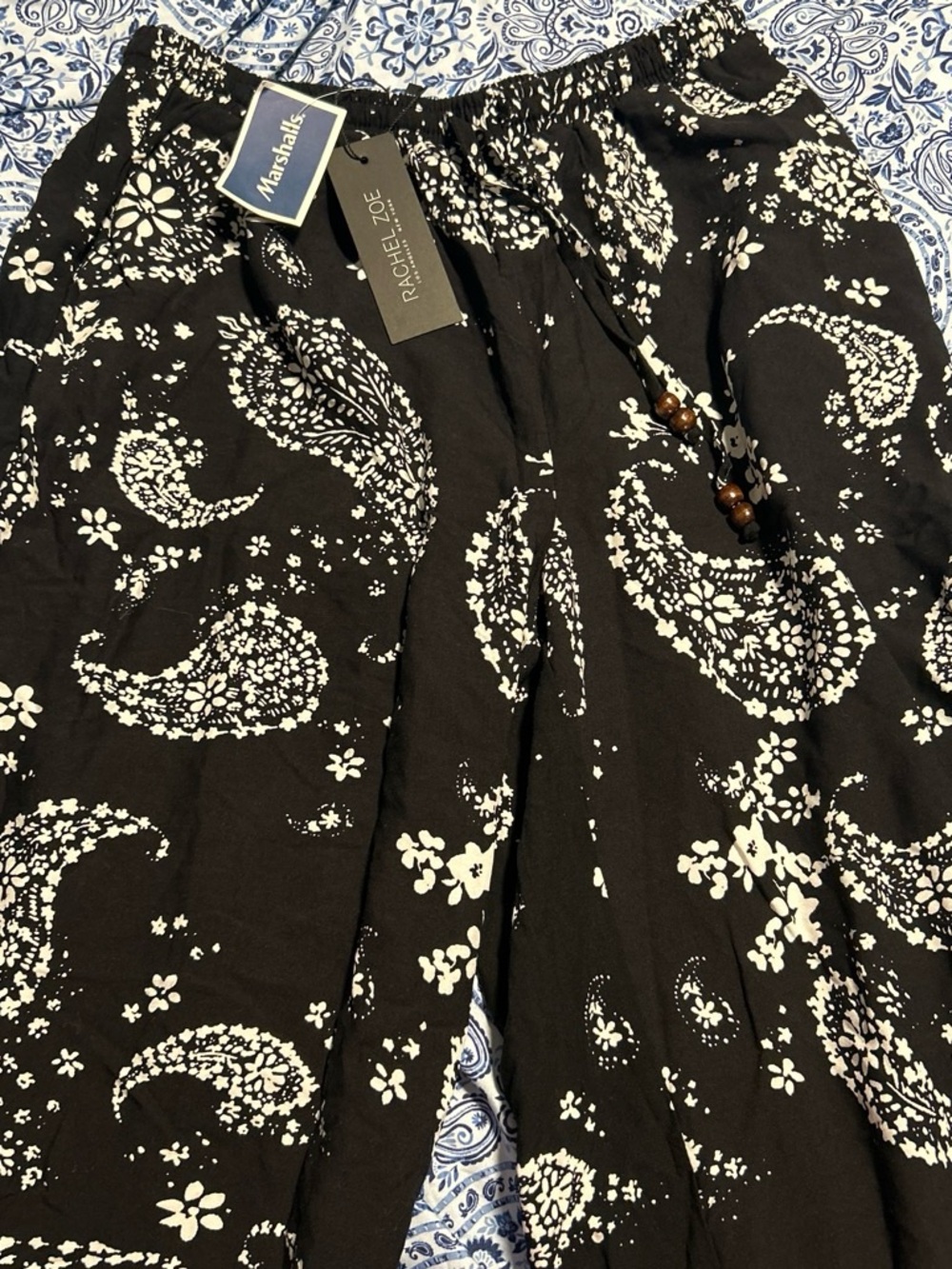 Black and white print pants